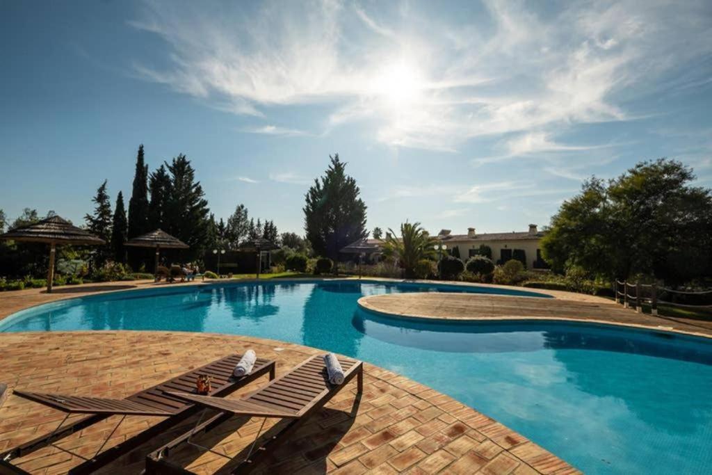 Country Chic Duplex In Algarve Apartment Pera Exterior photo